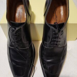 Beautiful 10.5 Black Santoni dress shoes
